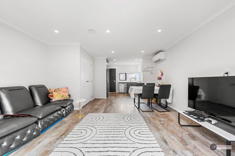 Photo of property in 23 Betty Boyes Street, Wallaceville, Upper Hutt, 5018