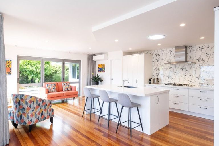 Photo of property in 86 Rochfort Road, Havelock North, 4130