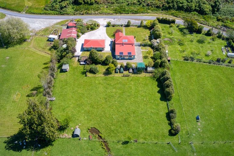 Photo of property in 59 Back Creek Road, Ruatapu, Hokitika, 7883