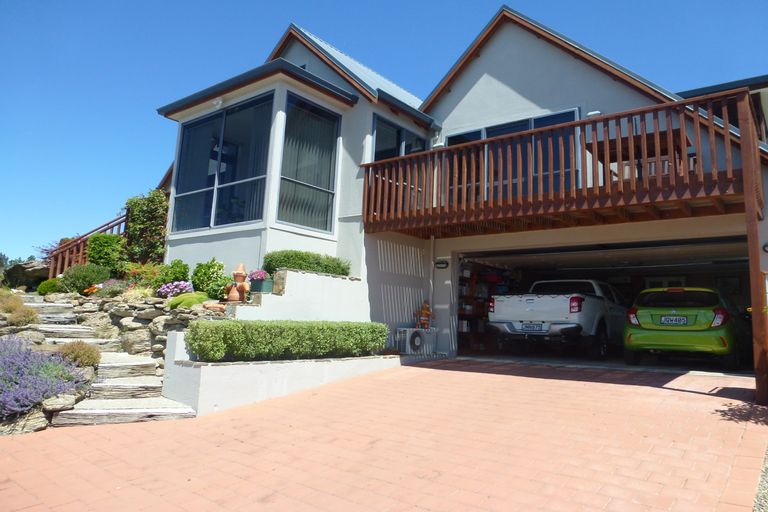 Photo of property in 63 Kamaka Crescent, Bridge Hill, Alexandra, 9320