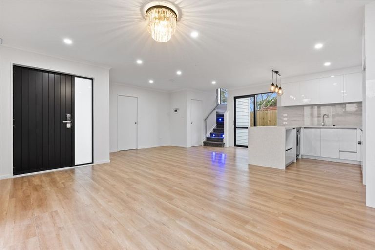 Photo of property in 4d Udys Road, Pakuranga, Auckland, 2010