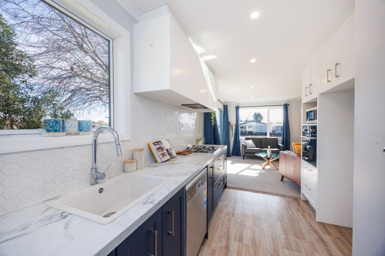 Photo of property in 2 Lockhart Avenue, Milson, Palmerston North, 4414