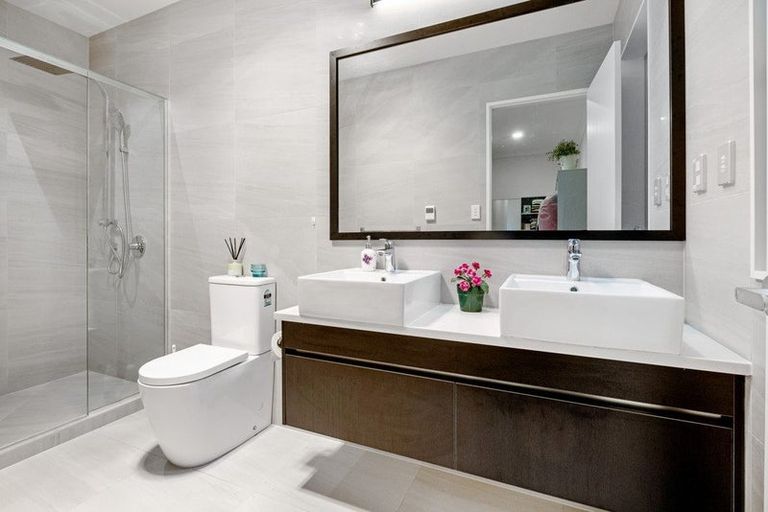 Photo of property in 10 Fred White Drive, Kumeu, 0810