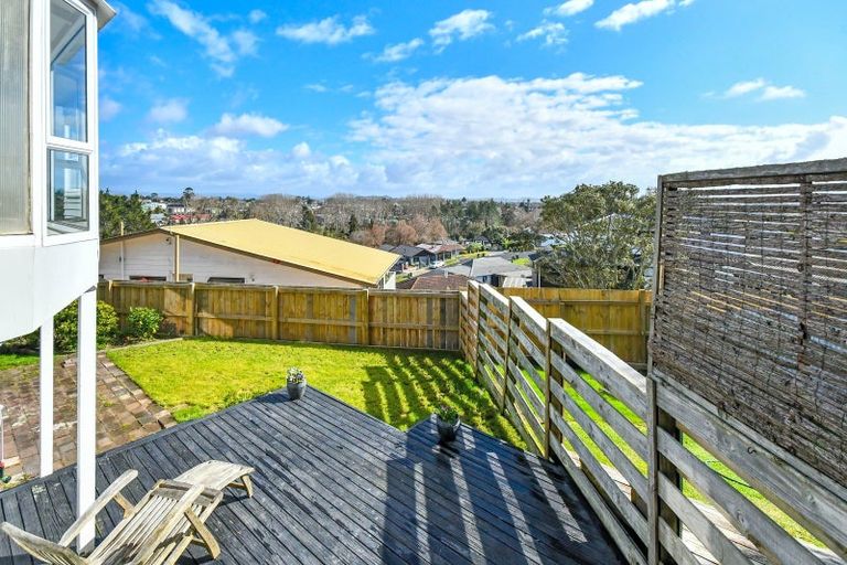 Photo of property in 32 Peverill Crescent, Papatoetoe, Auckland, 2025