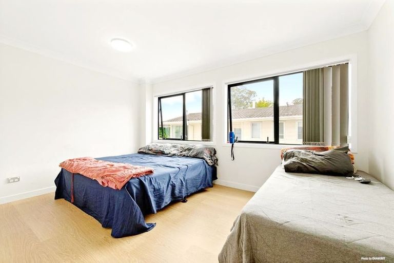 Photo of property in 21a Frobisher Way, Clendon Park, Auckland, 2103