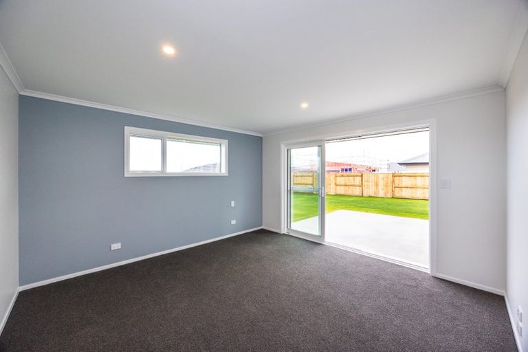 Photo of property in 55 Atlantic Drive, Fitzherbert, Palmerston North, 4410