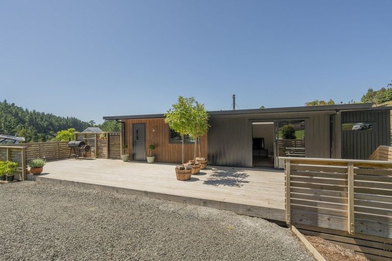 Photo of property in 40 Spikes Way, Whitianga, 3510