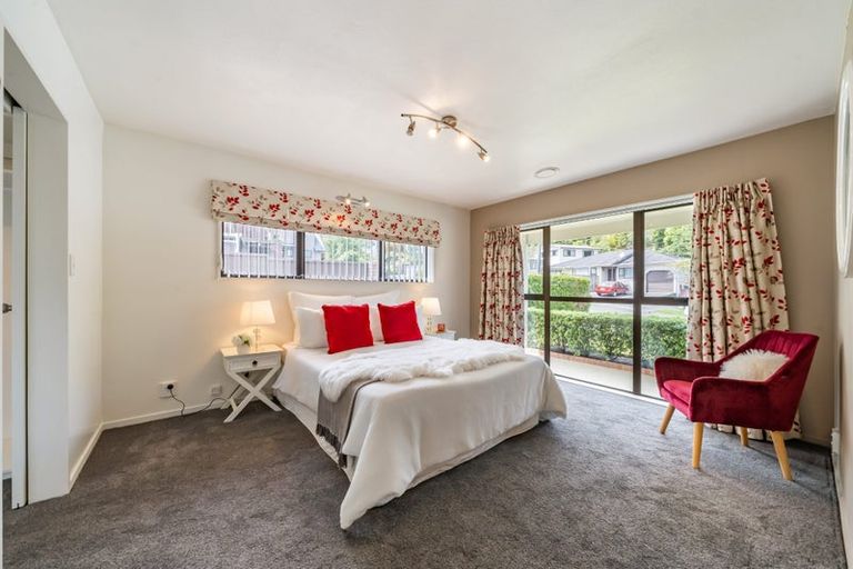 Photo of property in 7 King Charles Drive, Kingsley Heights, Upper Hutt, 5018