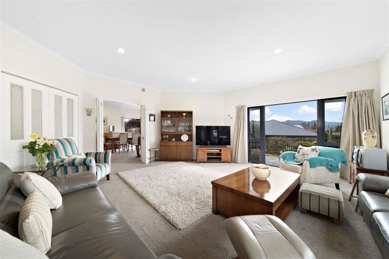 Photo of property in 113 Meadowstone Drive, Wanaka, 9305