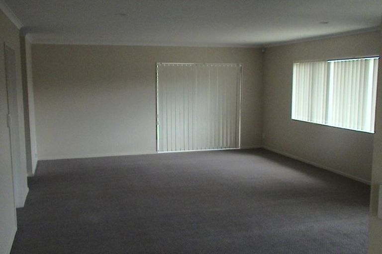Photo of property in 1 Glenveagh Park Drive, Manurewa, Auckland, 2102