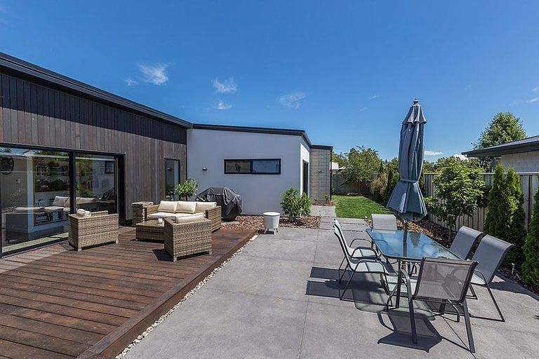 Photo of property in 37 Tiny Hill Drive, Rolleston, 7614