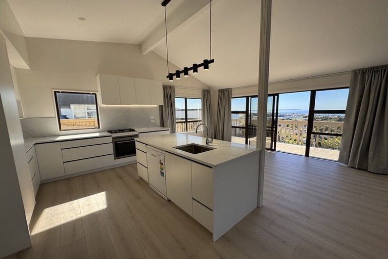 Photo of property in 2/5 Moorgreen Heights, Torbay, Auckland, 0630