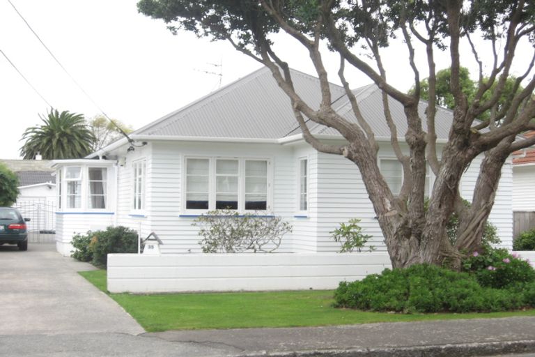 Photo of property in 35 Thornycroft Avenue, Epuni, Lower Hutt, 5011