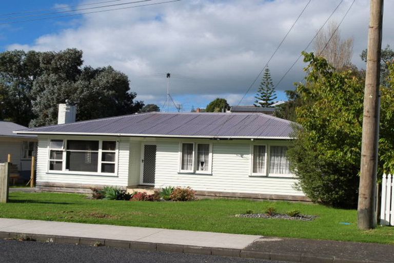Photo of property in 8 Wood Avenue, Howick, Auckland, 2014