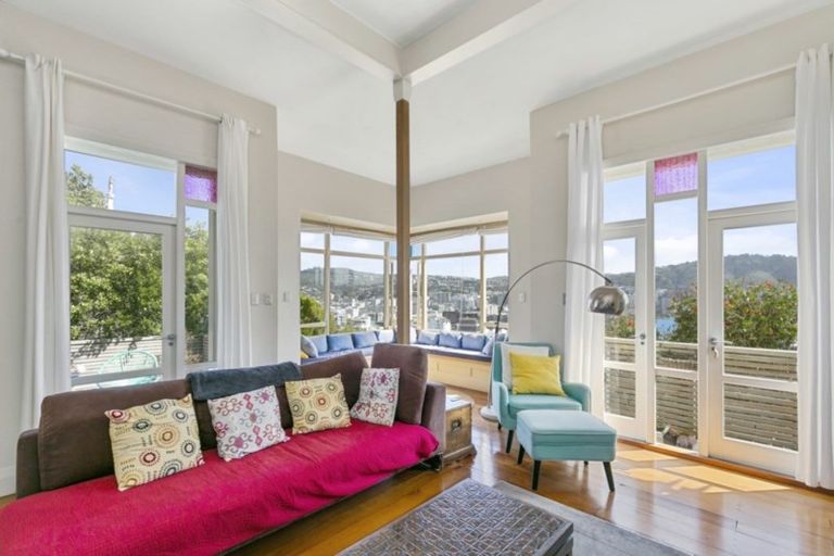 Photo of property in 11 Mcintyre Avenue, Mount Victoria, Wellington, 6011
