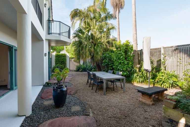 Photo of property in 2 Minchin Crescent, St Andrews, Hamilton, 3200