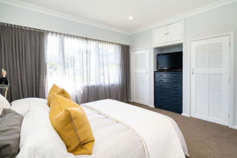 Photo of property in 24 France Road, Bluff Hill, Napier, 4110