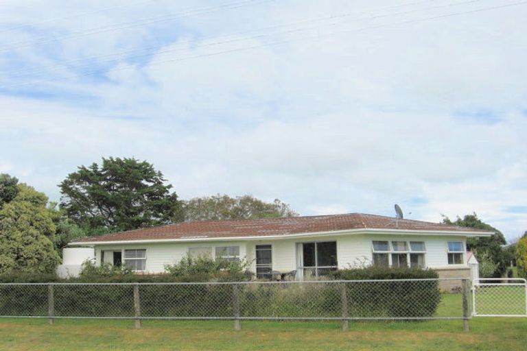 Photo of property in 5 Adventure Street, Tolaga Bay, 4077