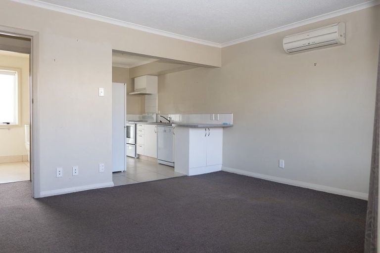 Photo of property in 214 Main South Road, Green Island, Dunedin, 9018