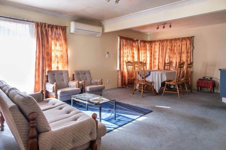 Photo of property in 37 Curletts Road, Sockburn, Christchurch, 8042