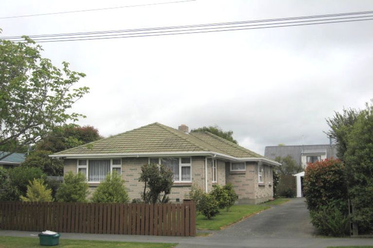 Photo of property in 51 Liverton Crescent, Bishopdale, Christchurch, 8053