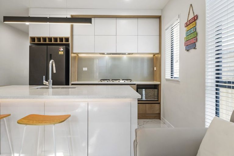 Photo of property in 33 Farranfore Road, Opaheke, Papakura, 2113