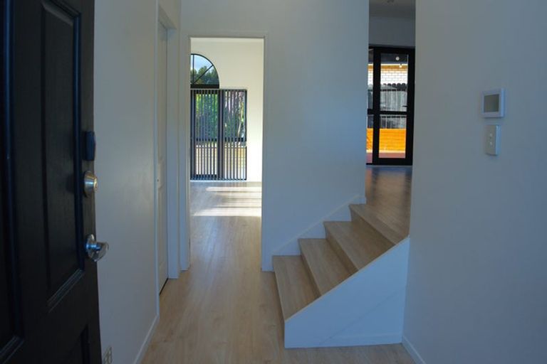 Photo of property in 64 Crossandra Drive, Mangere, Auckland, 2022