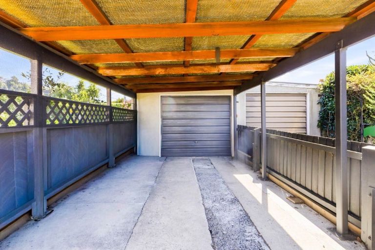 Photo of property in 17 Wycolla Avenue, Saint Clair, Dunedin, 9012