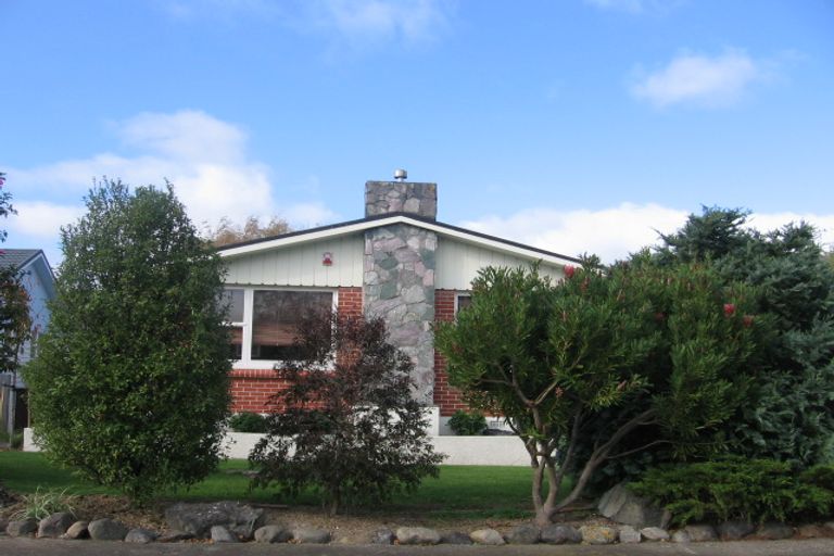 Photo of property in 26 Wai-iti Crescent, Woburn, Lower Hutt, 5010