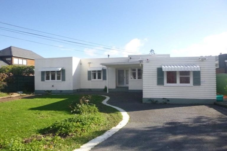 Photo of property in 145 Kings Crescent, Hutt Central, Lower Hutt, 5010