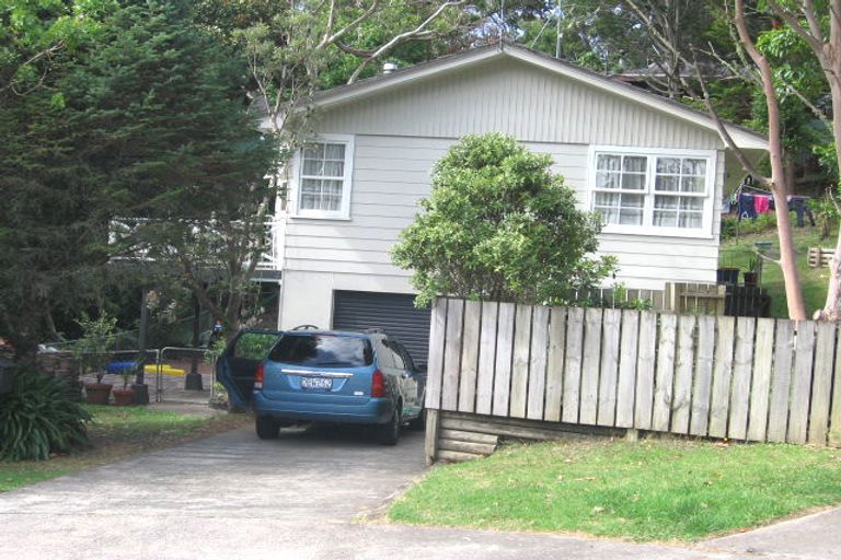 Photo of property in 18 Bonito Place, Bayview, Auckland, 0629
