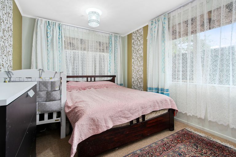 Photo of property in 20a St Leonards Road, Kelston, Auckland, 0602