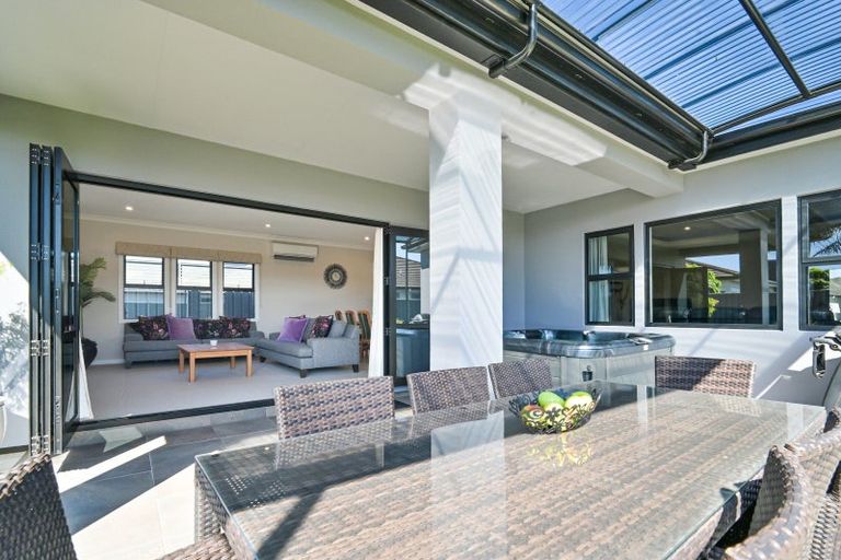 Photo of property in 5 Aoraki Road, Poraiti, Napier, 4112