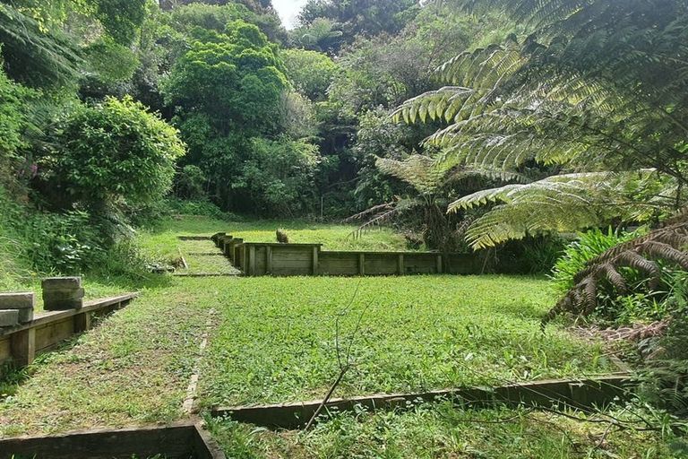 Photo of property in 39 Korau Grove, Stokes Valley, Lower Hutt, 5019