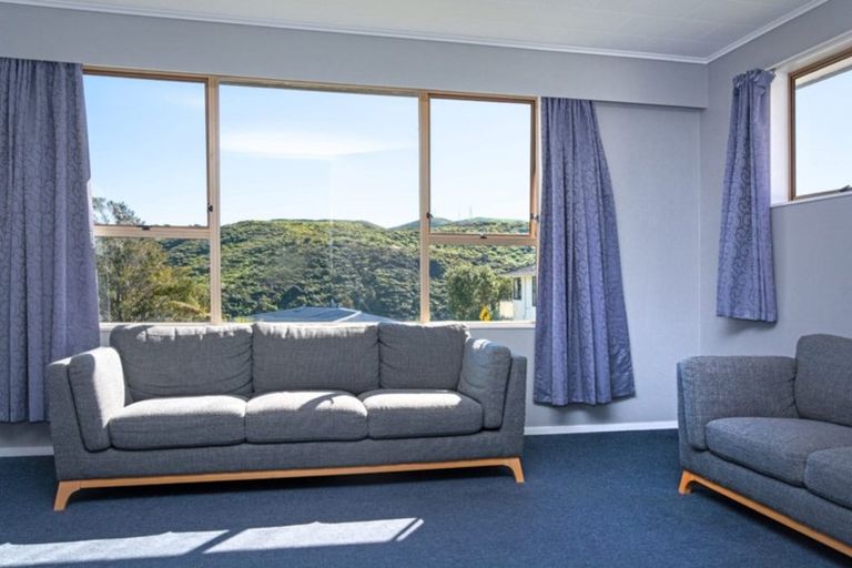 Photo of property in 8 Timaru Grove, Kelson, Lower Hutt, 5010