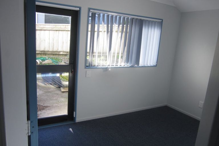 Photo of property in 30a Bowes Crescent, Strathmore Park, Wellington, 6022