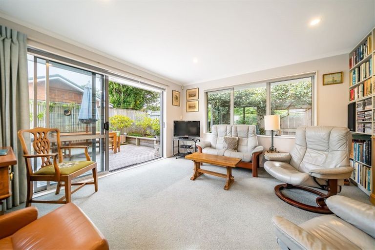 Photo of property in 2/32 Marion Street, Silverstream, Upper Hutt, 5019