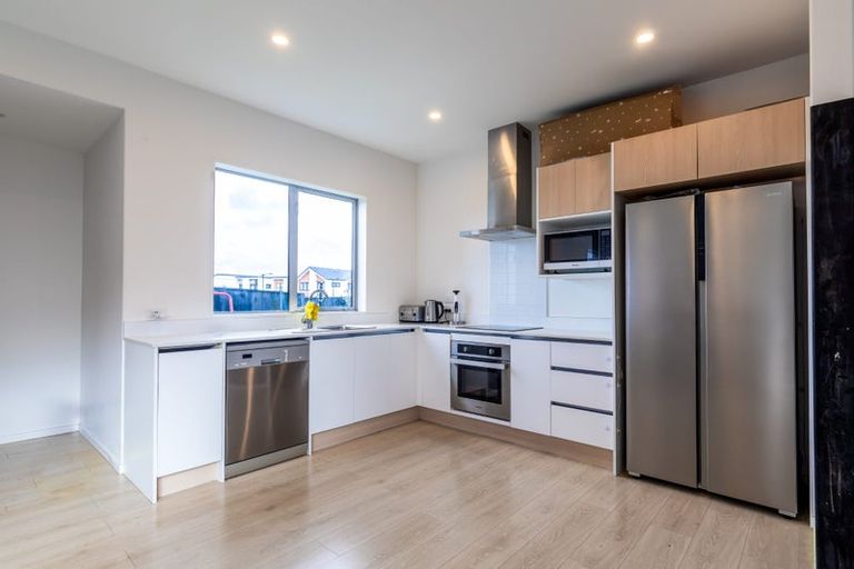 Photo of property in 15 Heri Lane, Westgate, Auckland, 0814