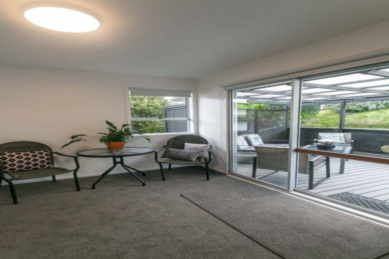 Photo of property in 11 Sunburst Lane, Torbay, Auckland, 0630