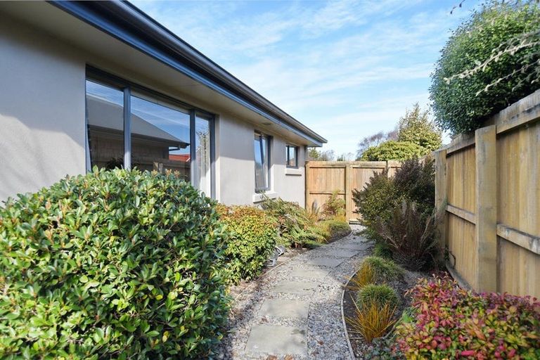 Photo of property in 8 Sheraton Place, Redwood, Christchurch, 8051
