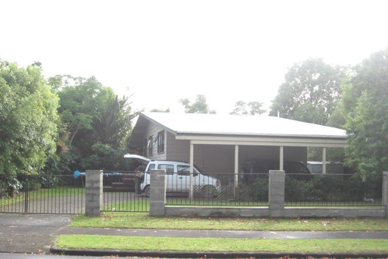 Photo of property in 35 Glennandrew Drive, Half Moon Bay, Auckland, 2012