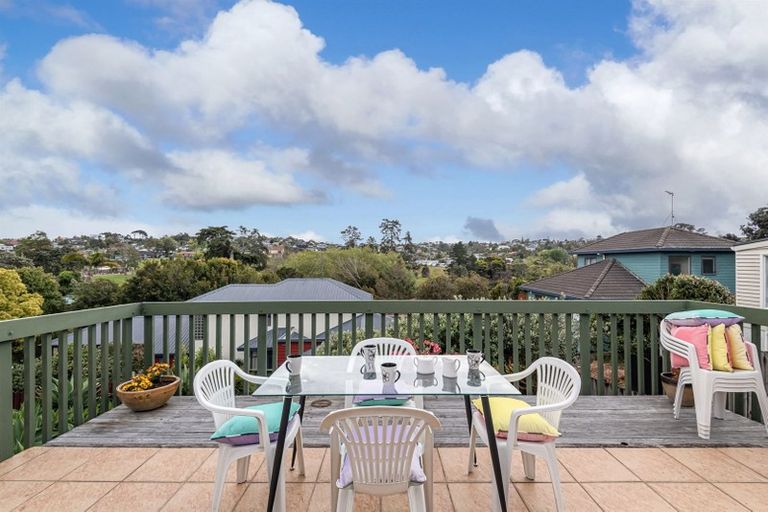 Photo of property in 1/47 Glencoe Road, Browns Bay, Auckland, 0630