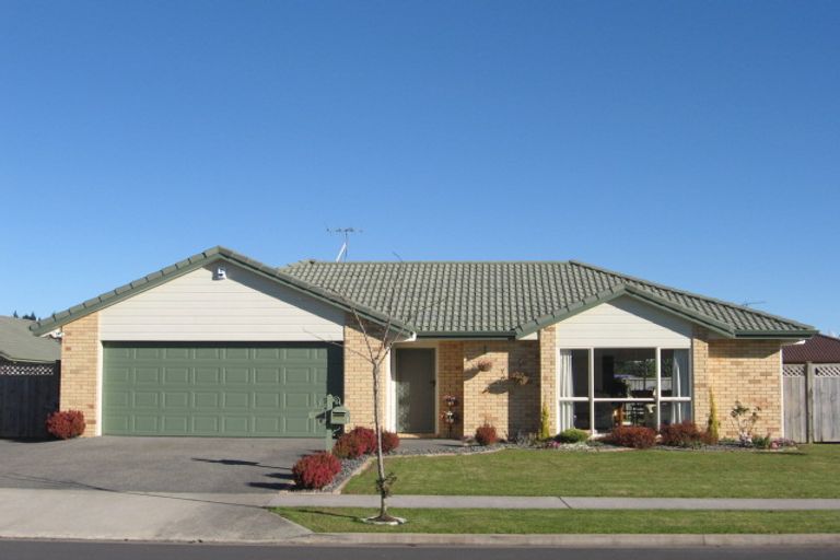 Photo of property in 168 Wattle Farm Road, Wattle Downs, Auckland, 2103