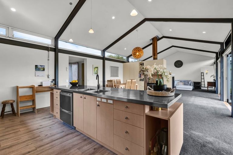 Photo of property in 129 Richmond Road, Brixton, New Plymouth, 4373