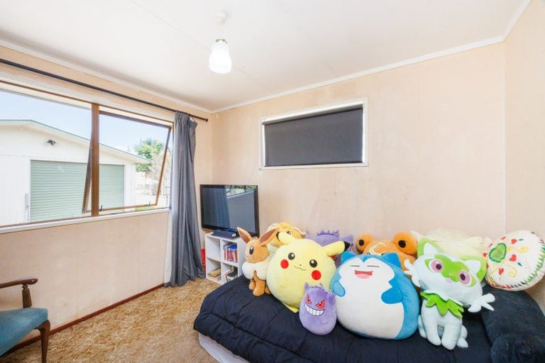 Photo of property in 3 Clutha Place, Westbrook, Palmerston North, 4412