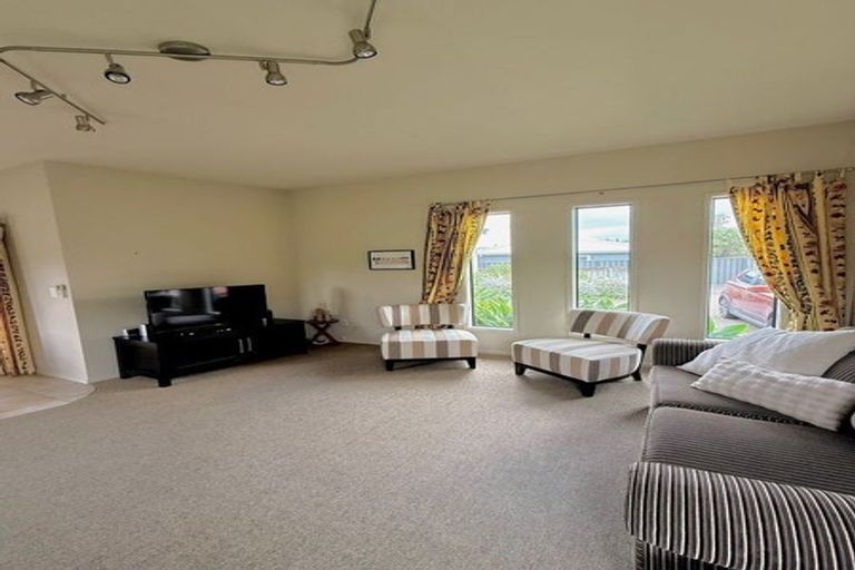 Photo of property in 1a Arataki Road, Havelock North, 4130