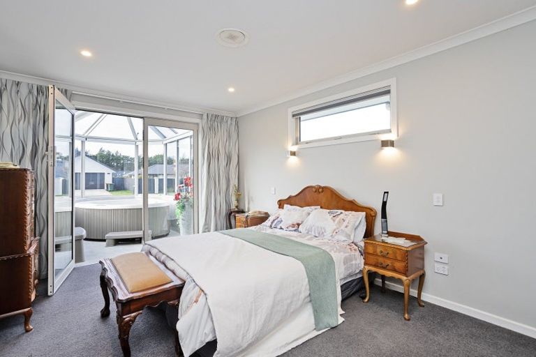 Photo of property in 45 Northside Drive, Waikiwi, Invercargill, 9810