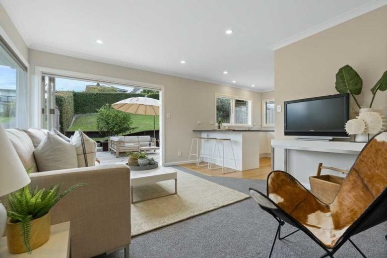 Photo of property in 1/99 Mountbatten Avenue, Hillcrest, Auckland, 0627