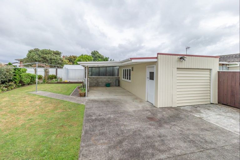 Photo of property in 6 Grey Street, Levin, 5510