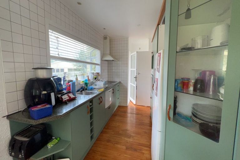 Photo of property in 17 Normandy Place, Henderson, Auckland, 0610